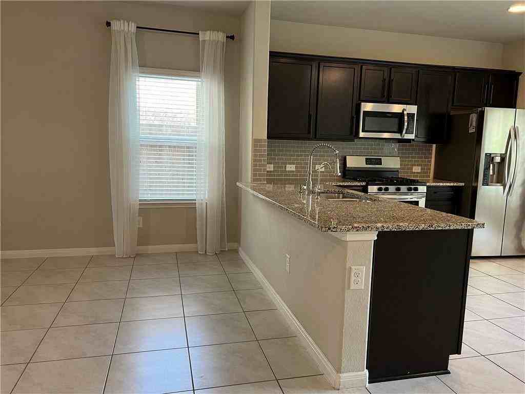 1140 La Conterra Blvd - Photo 4 of 34