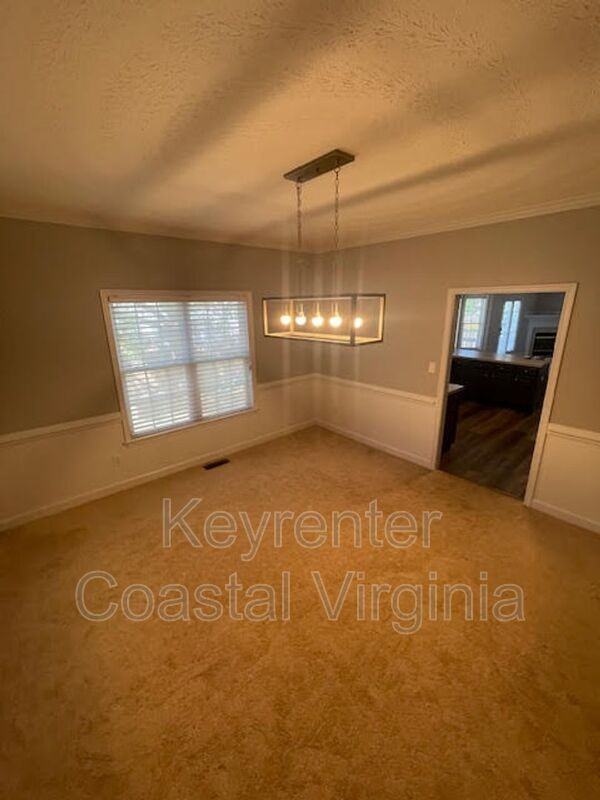 13 Bohnert Dr - Photo 5 of 9