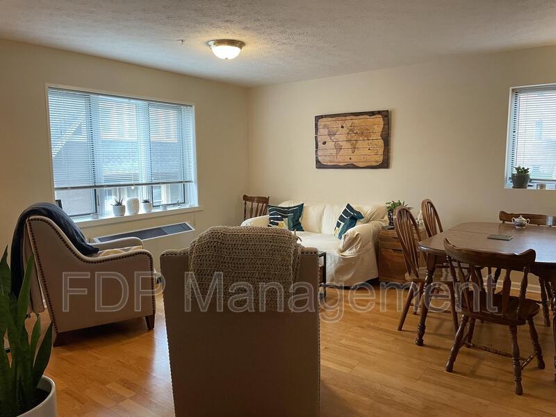 660 East Ave #206 - Photo 2 of 12