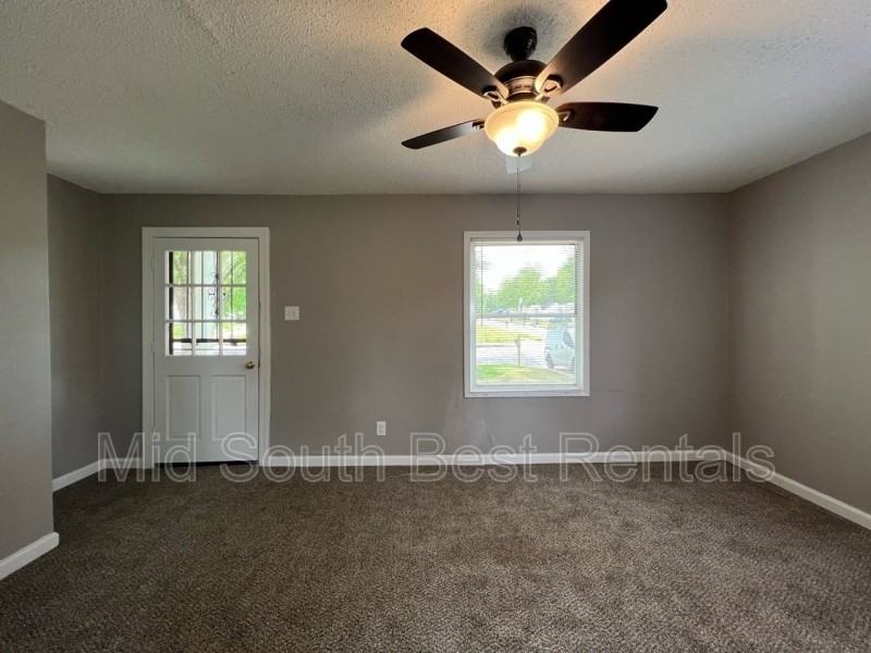 760 Frayser Dr - Photo 2 of 8