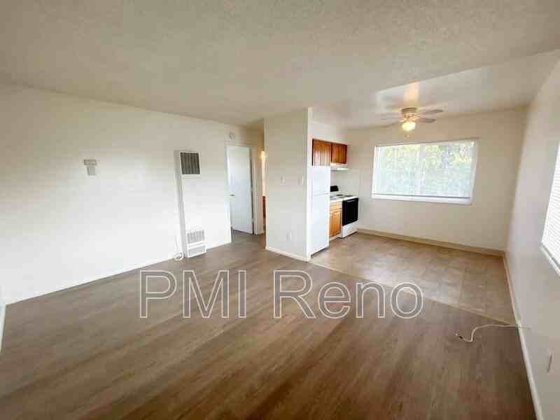 415 Greenbrae Dr #H - Photo 2 of 7