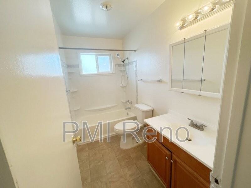 415 Greenbrae Dr #H - Photo 7 of 7
