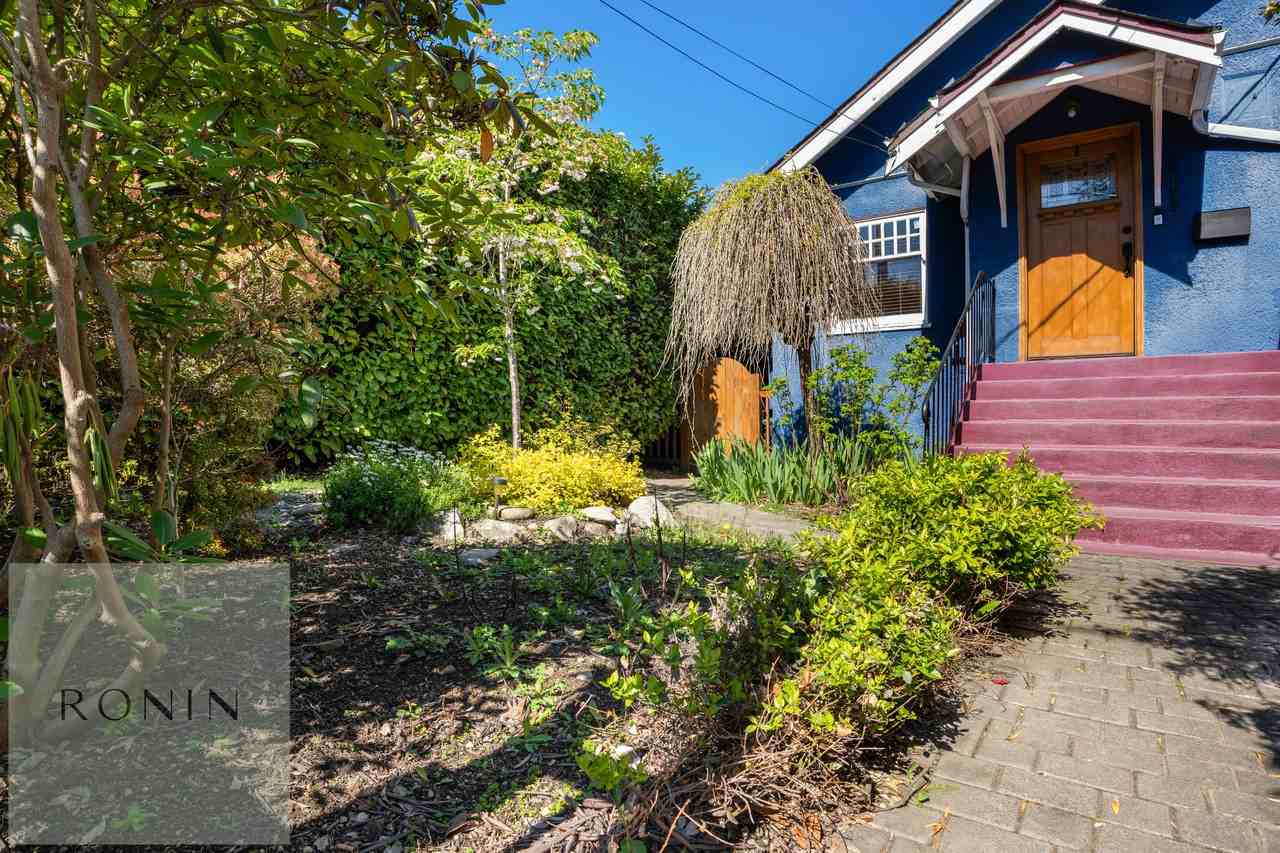 211 6th Avenue - Photo 3 of 35