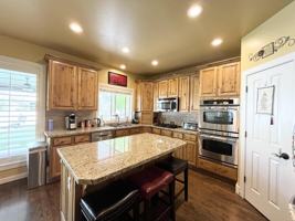 featured image of 2035 E Quartzridge Dr