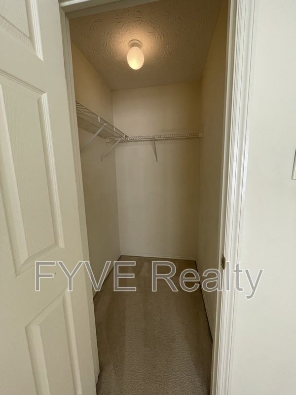 933 Brittany Deanne Ln - Photo 3 of 26