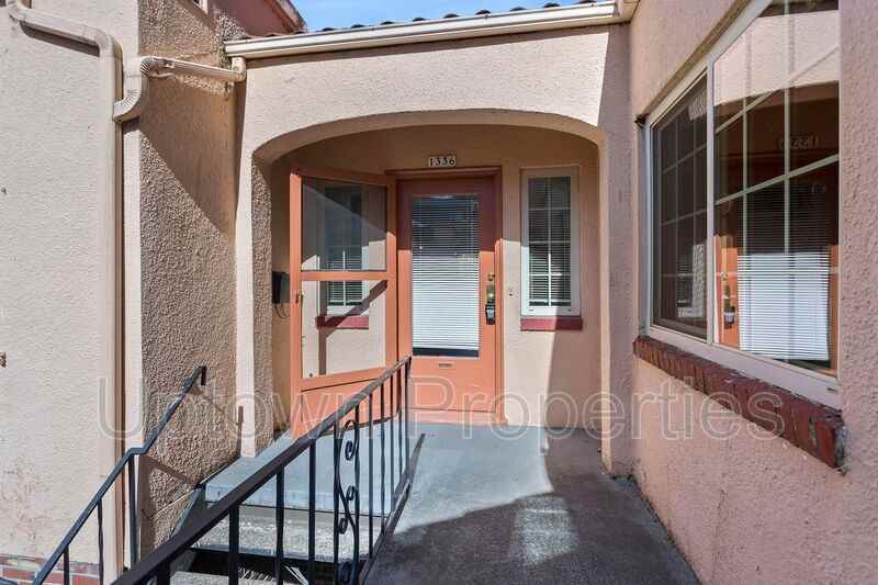 1336 Ne 68th Ave #1336 - Photo 3 of 20