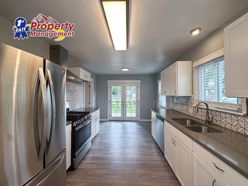 3918 N Collister Dr - Photo 4 of 19