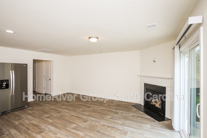 1089 Crescent Moon Loop - Photo 3 of 17