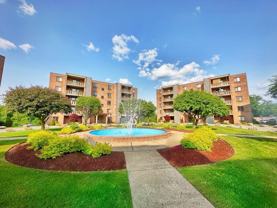 WELLINGTON SQUARE -- 304 - Photo 1 of 1
