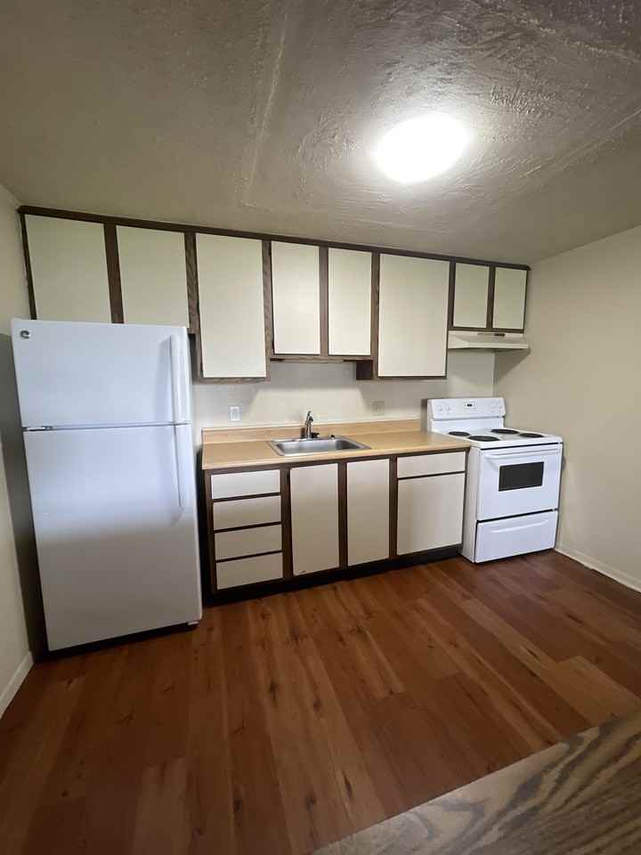 Indianapolis Road 2000 - Photo 2 of 3