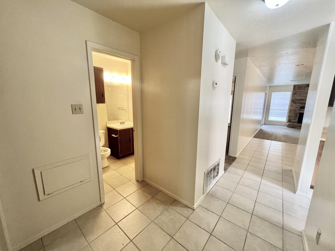 1116 Airline Drive - Photo 3 of 29