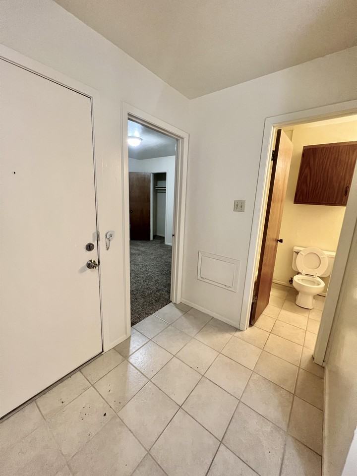 1116 Airline Drive - Photo 5 of 29