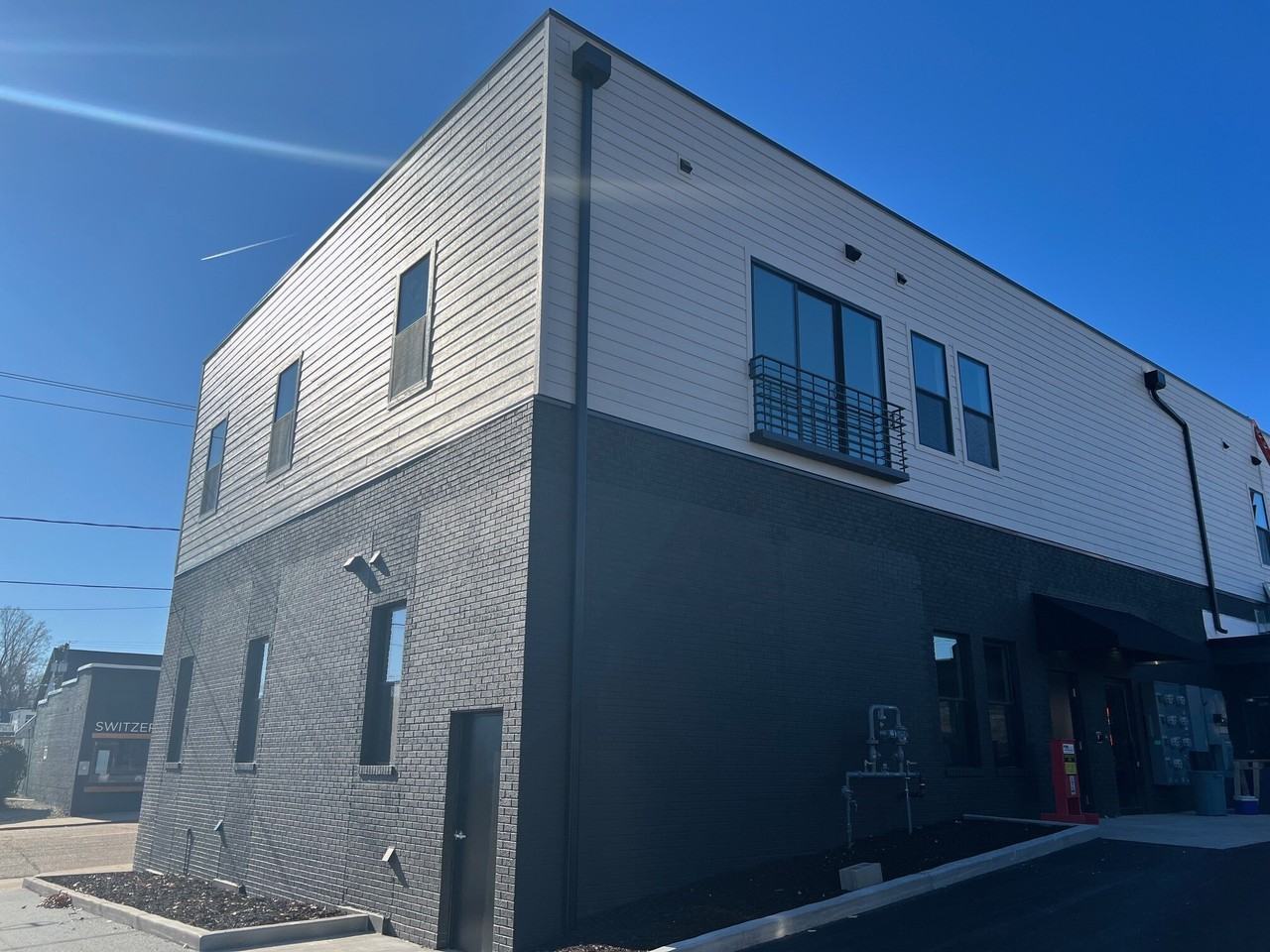 100 East Market Street - Photo 2 of 25