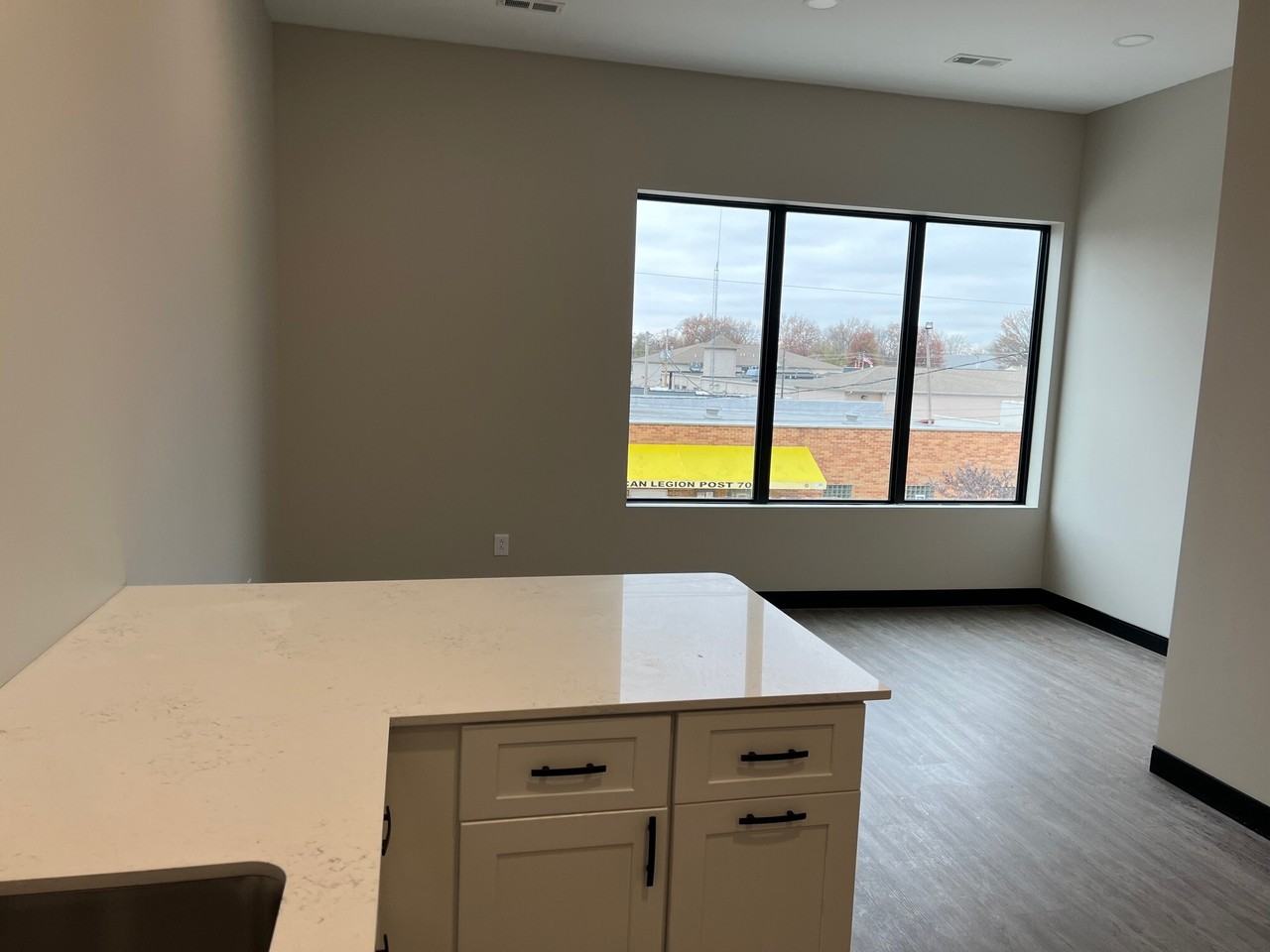 100 East Market Street - Photo 7 of 25