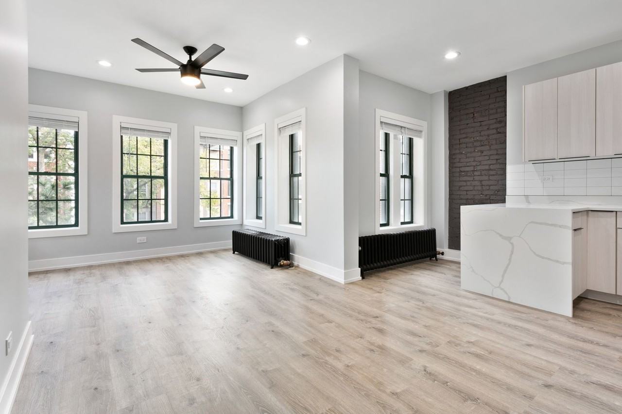 7736-42 N Eastlake Terrace - Photo 5 of 33