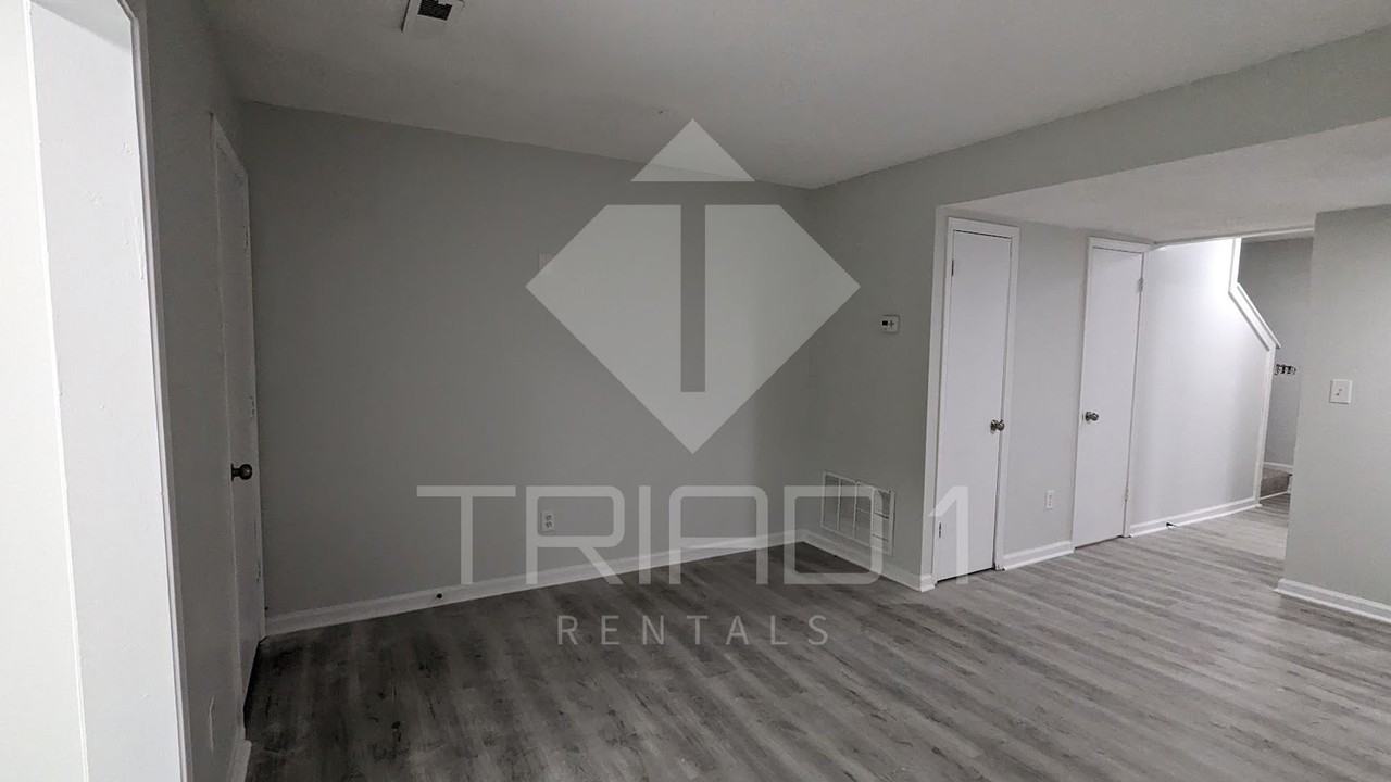 Mosby Townhouses - G - Photo 6 of 43
