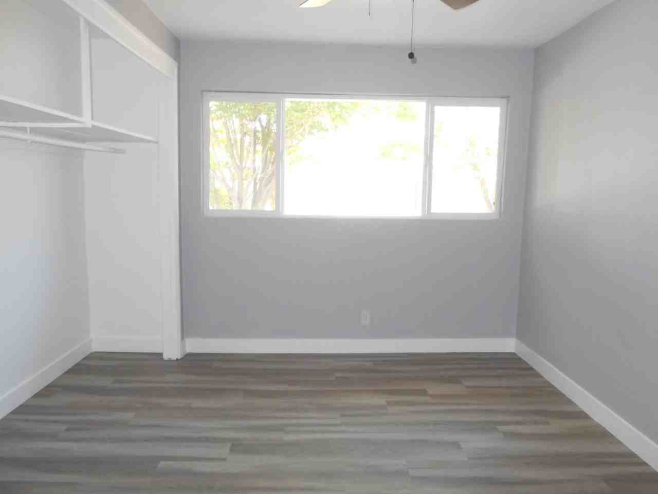 1209 Reynolds Ave - Photo 6 of 23