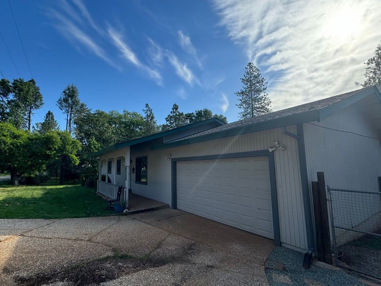 16407 Alexandra Way - Photo 2 of 32