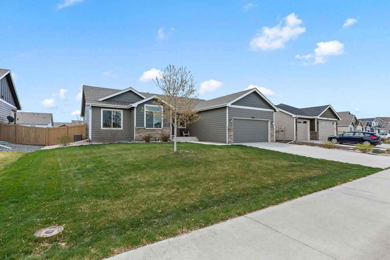 6788 Meadow Rain Way - Photo 5 of 33