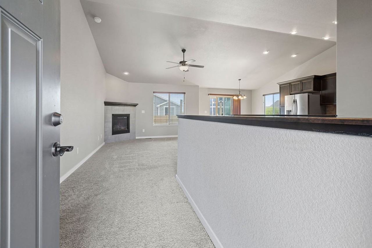 6788 Meadow Rain Way - Photo 6 of 33