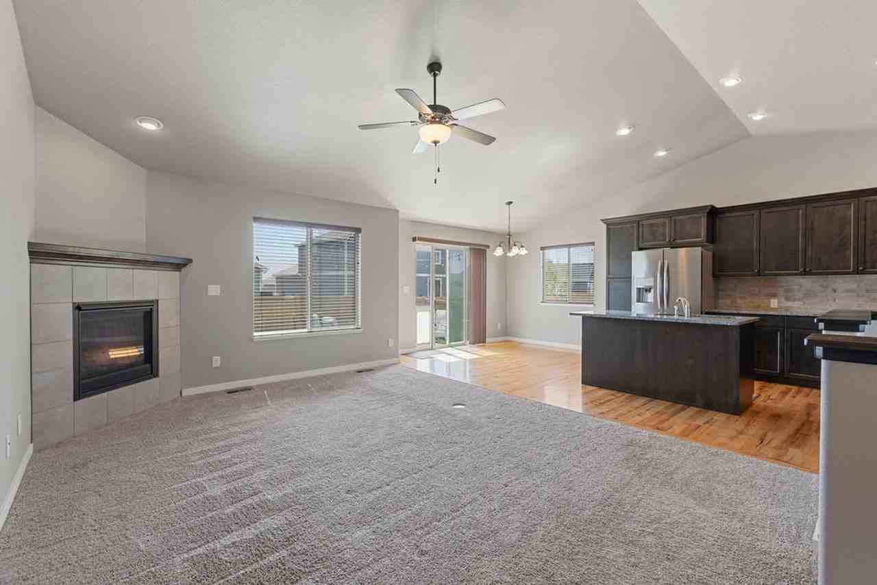 6788 Meadow Rain Way - Photo 7 of 33