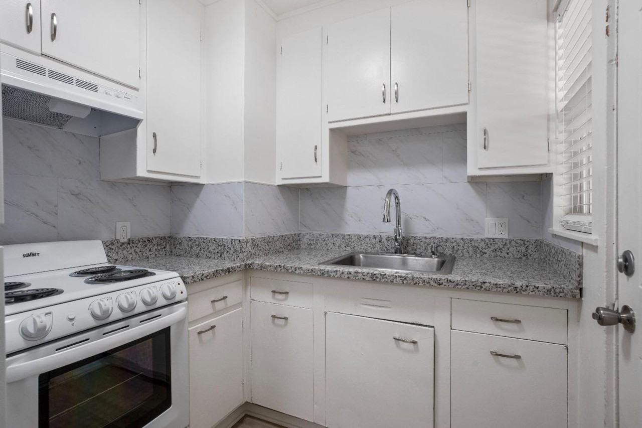 1365 East Ave - Photo 3 of 12