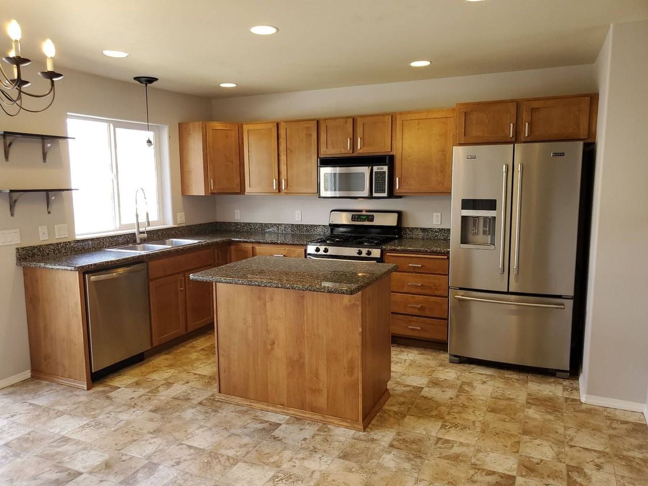 4966 E Portside Ct - Photo 2 of 17