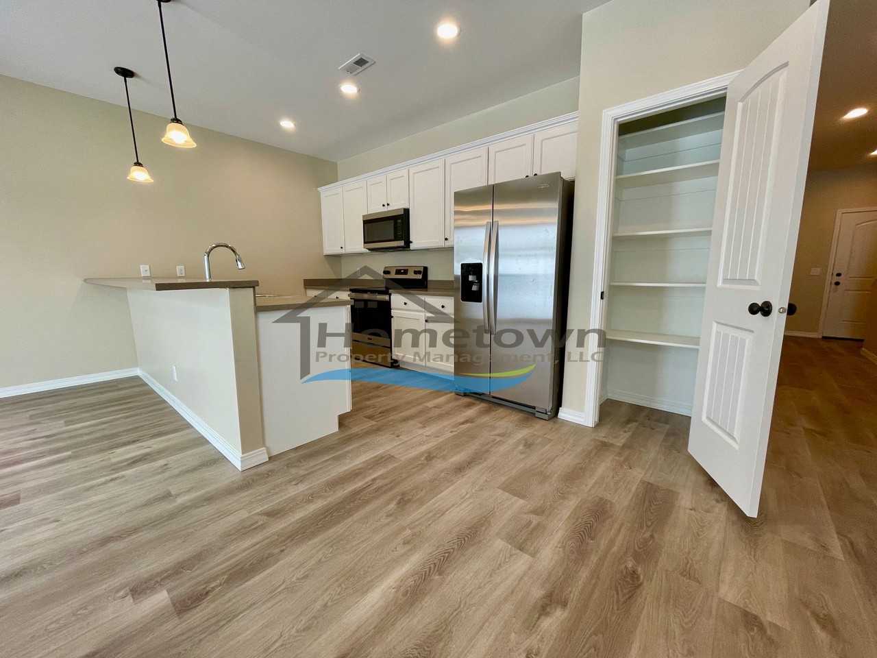 Brand New Luxury 3 Bed 2.5 Bath Townhome in Burley! - Photo 6 of 47