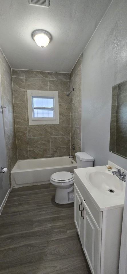 2401 Mallory Ave #A - Photo 4 of 8