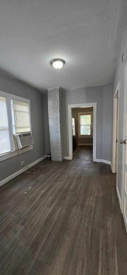 2401 Mallory Ave #A - Photo 6 of 8