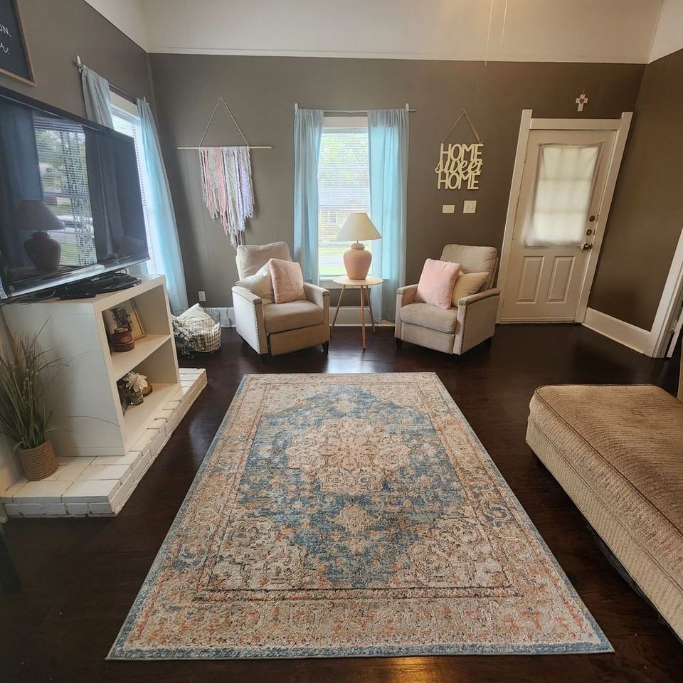 1502 Virginia Ave - Photo 2 of 15