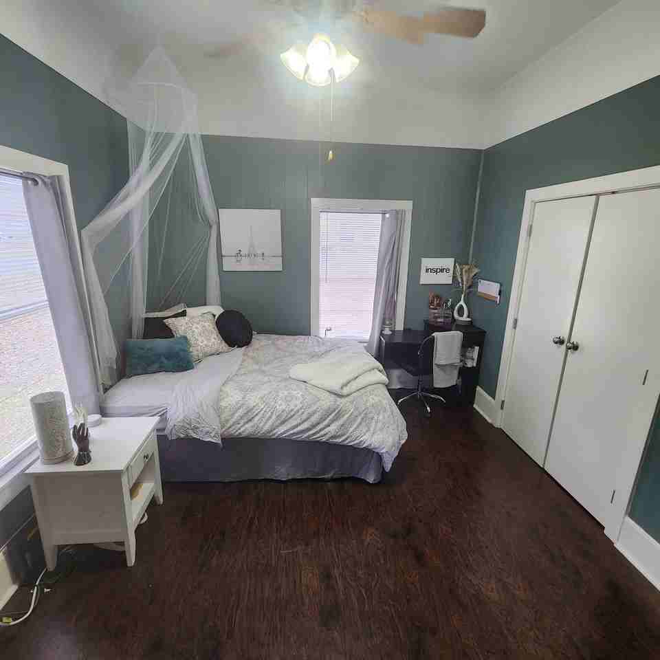 1502 Virginia Ave - Photo 5 of 15