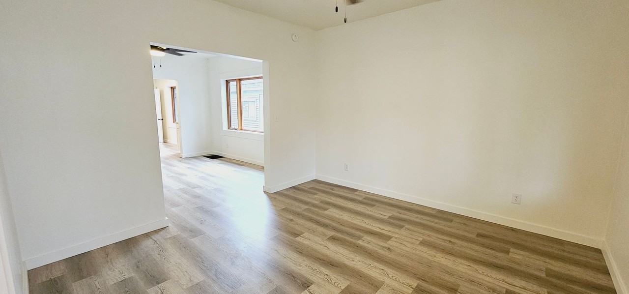 223 Parade St - Photo 2 of 12