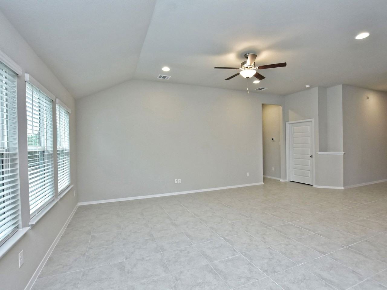 21310 Mount View Dr - Photo 6 of 50