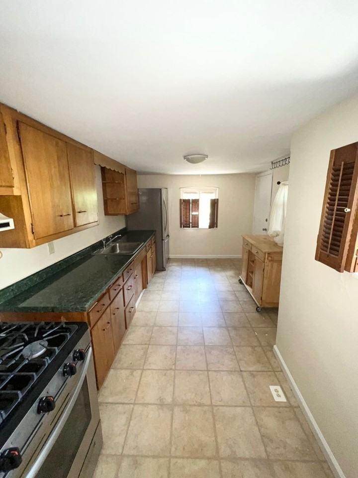 4723 Lorigan St - Photo 4 of 12
