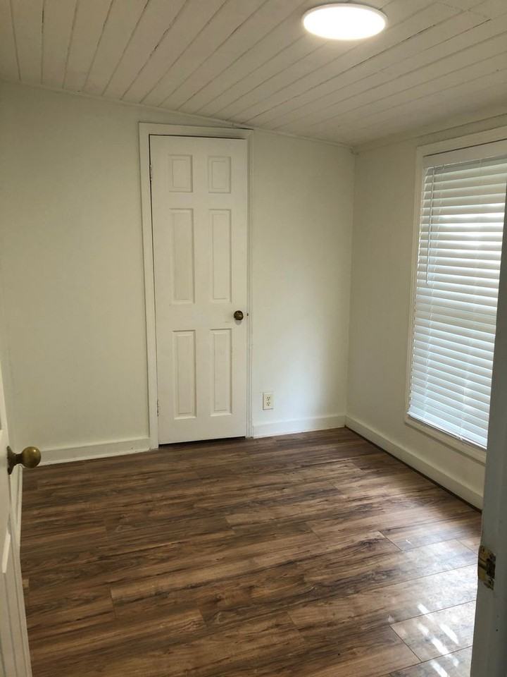 307 S Ingraham Ave - Photo 3 of 9