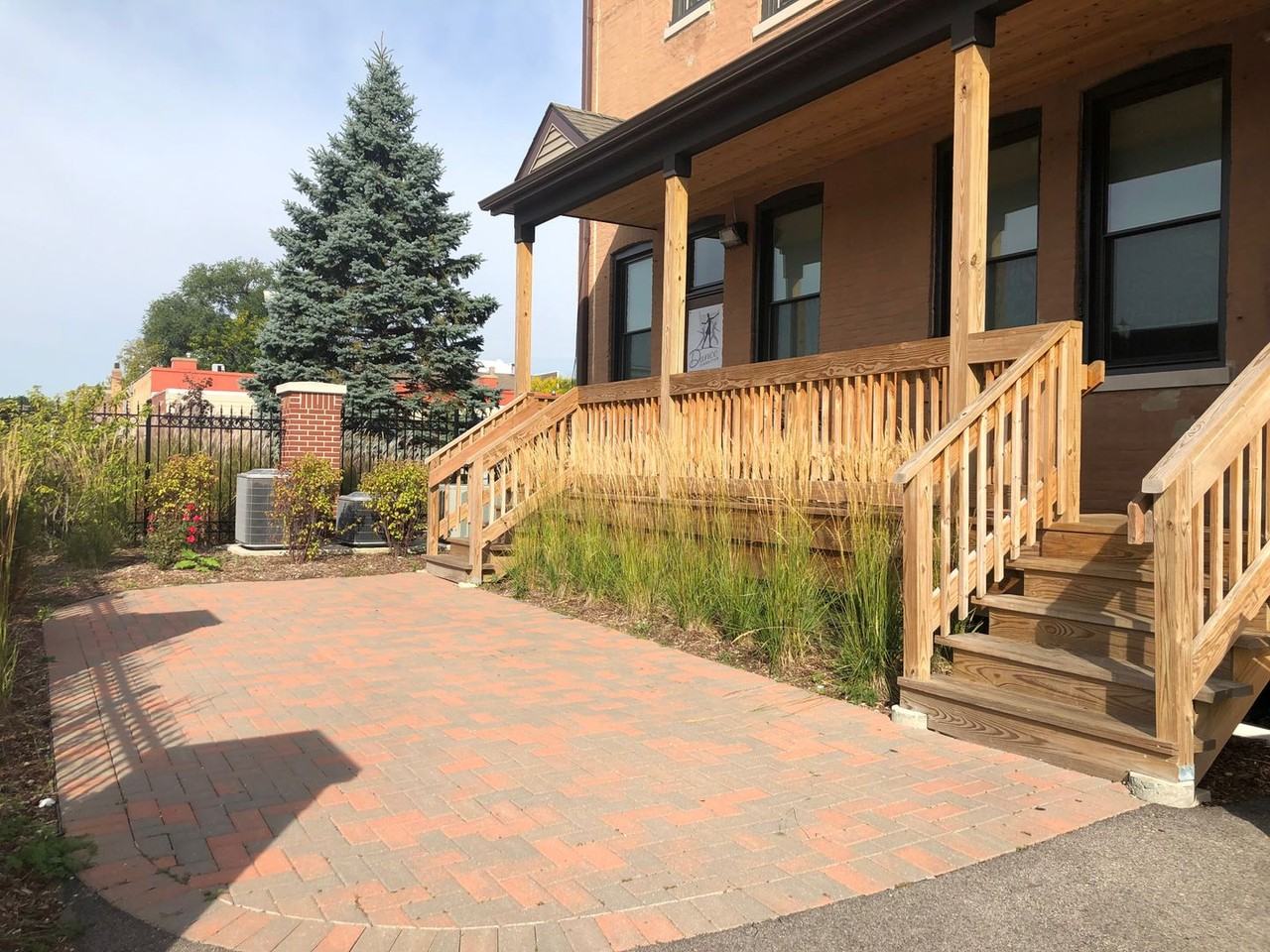 219 Center Street - Photo 2 of 15