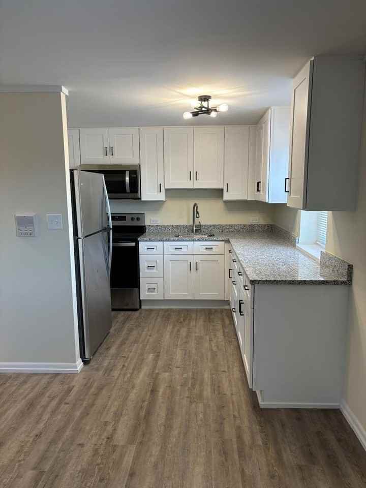 219 Center Street - Photo 3 of 15