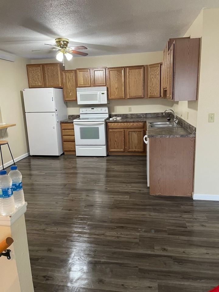 509 Washington St - Photo 2 of 15