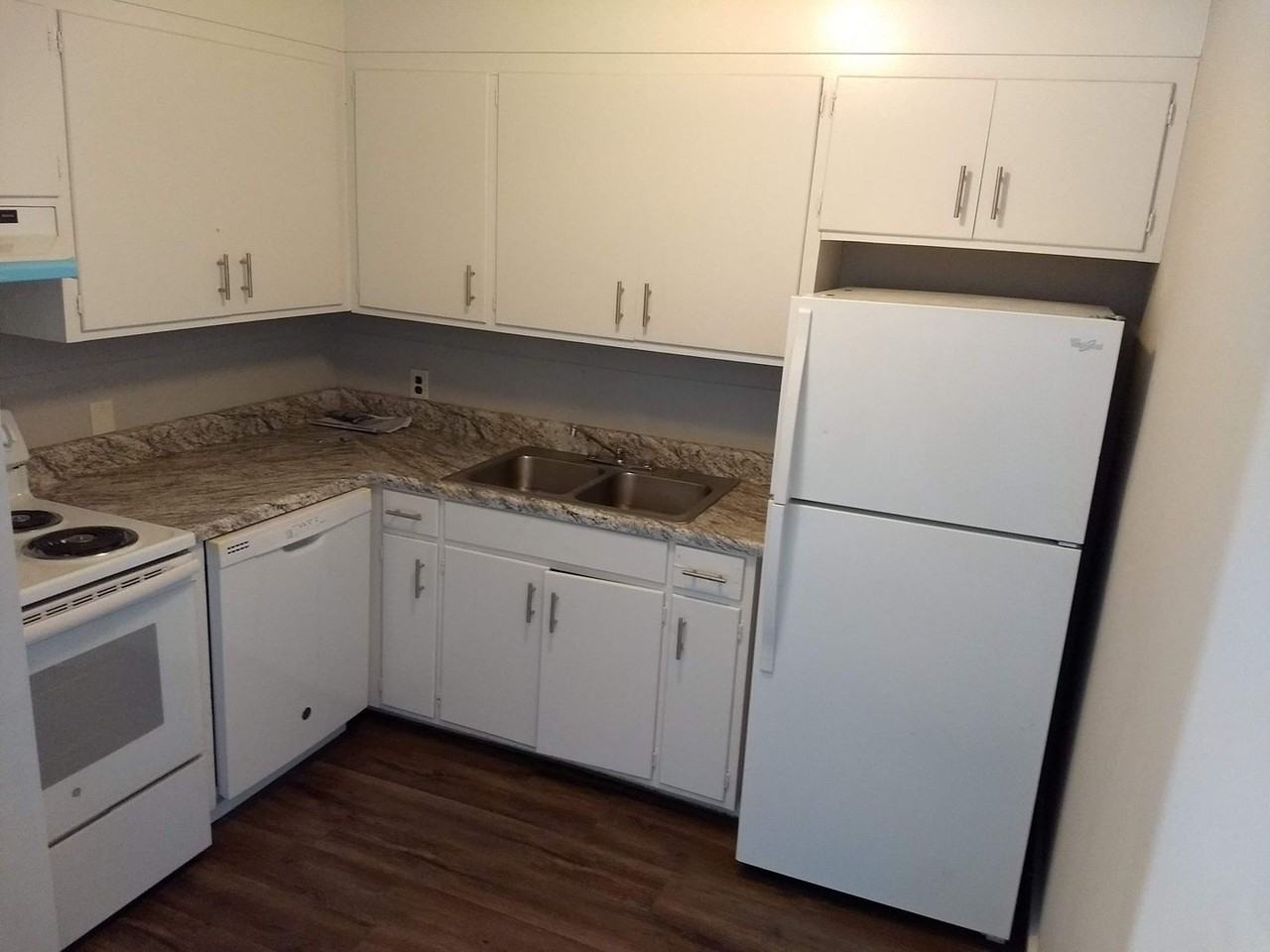 Meadowbrook Apartments - Photo 4 of 11