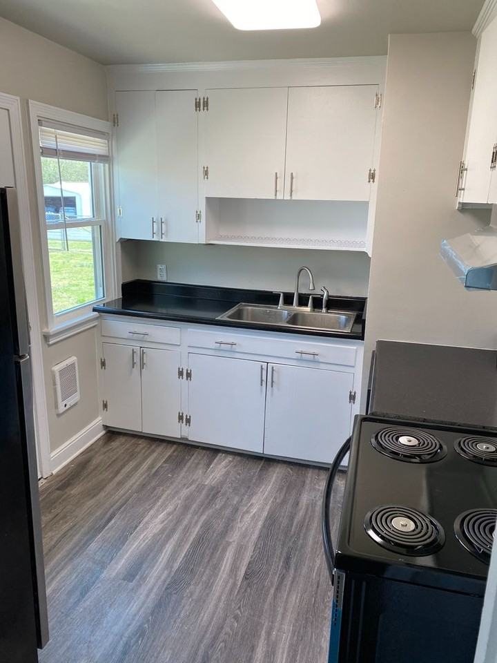 2709 Pauls Ln - Photo 4 of 20