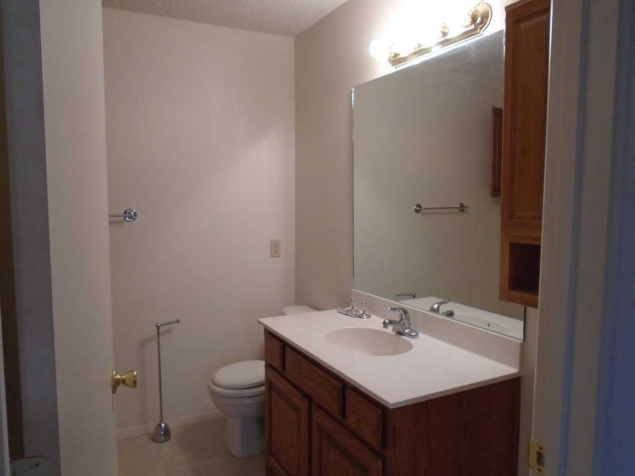 957 Minter Lane - Photo 2 of 9