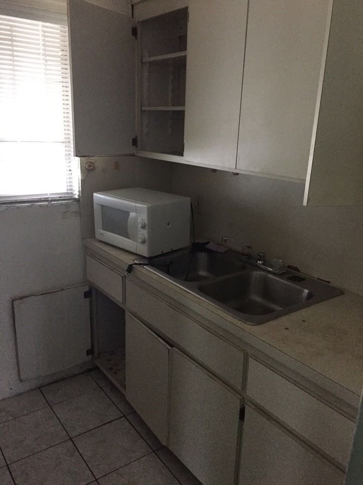 201 Northwest 28th Avenue - Photo 7 of 17