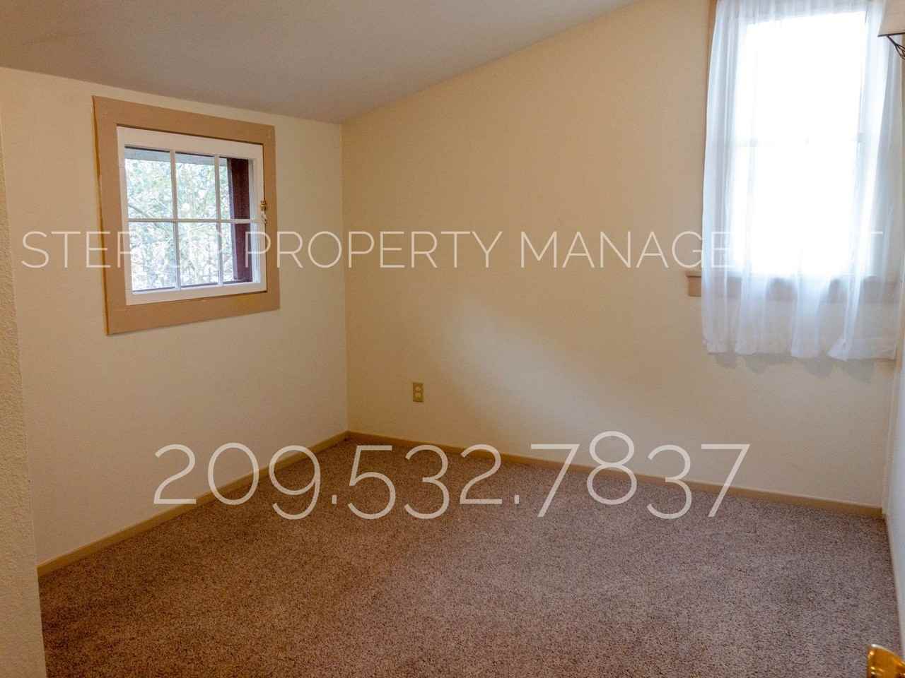 356 Barretta St - Photo 6 of 9