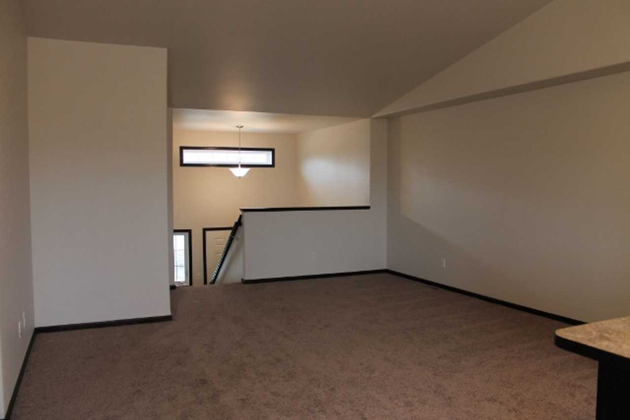 1420 44th Ave S - Photo 4 of 4