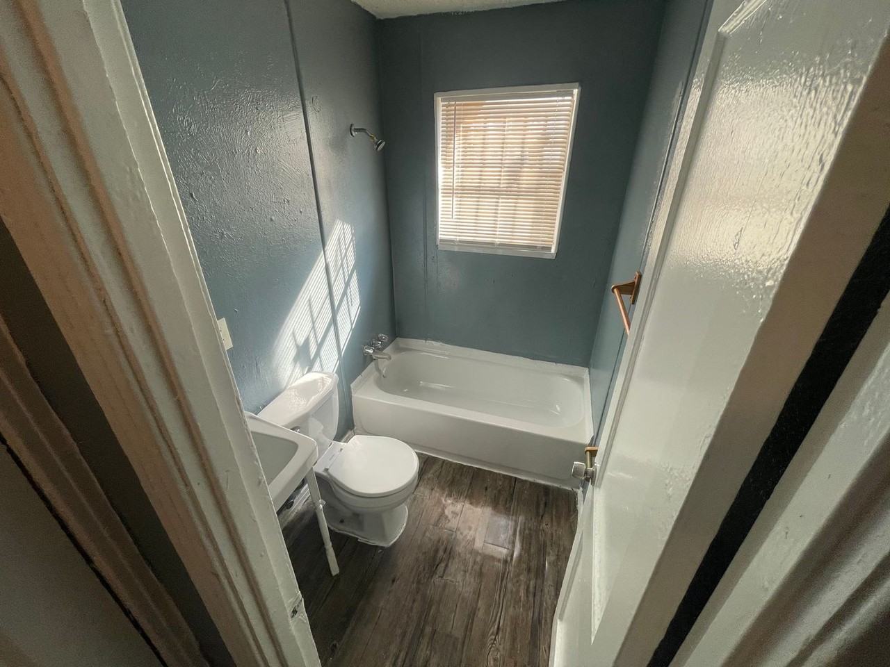 4822 Baldwin St - Photo 3 of 6