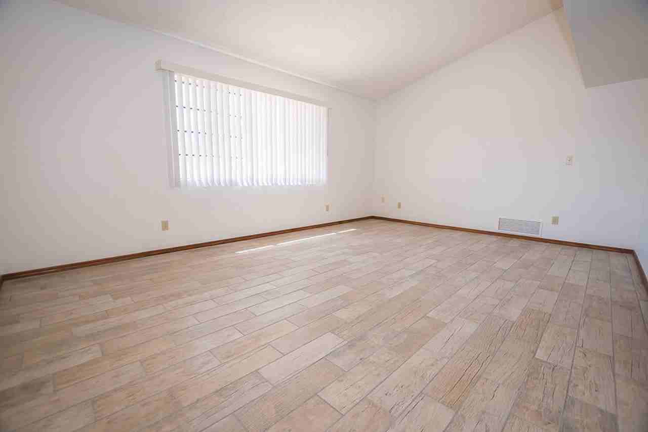 1711 E Kasti Trl - Photo 3 of 42