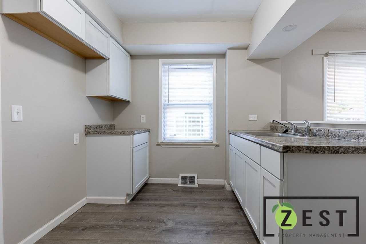 384 W Elza Ave - Photo 7 of 16