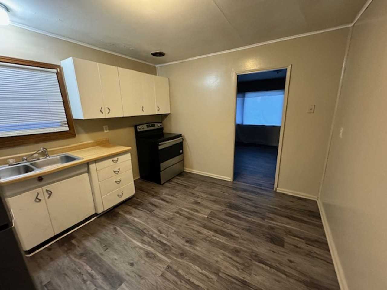 739 Sherman Ave - Photo 2 of 13