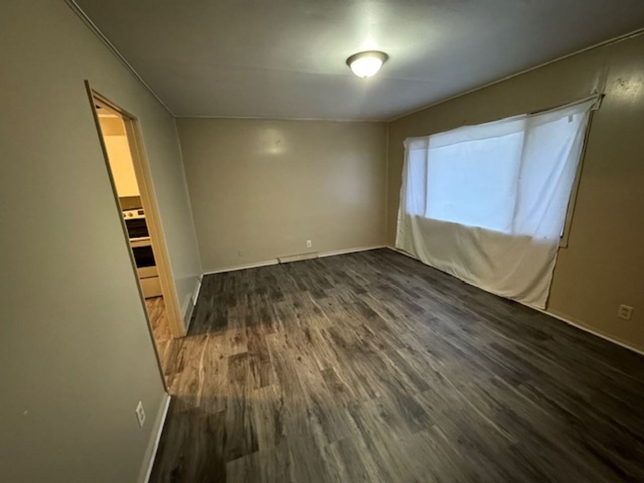 739 Sherman Ave - Photo 4 of 13